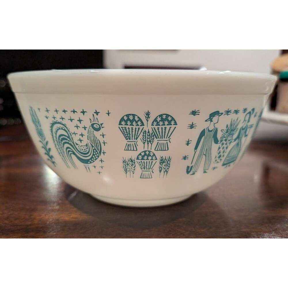 Pyrex 15 Milk Glass Mixing Bowl – Blue Print Exterior – Made in USA – 9 Inch